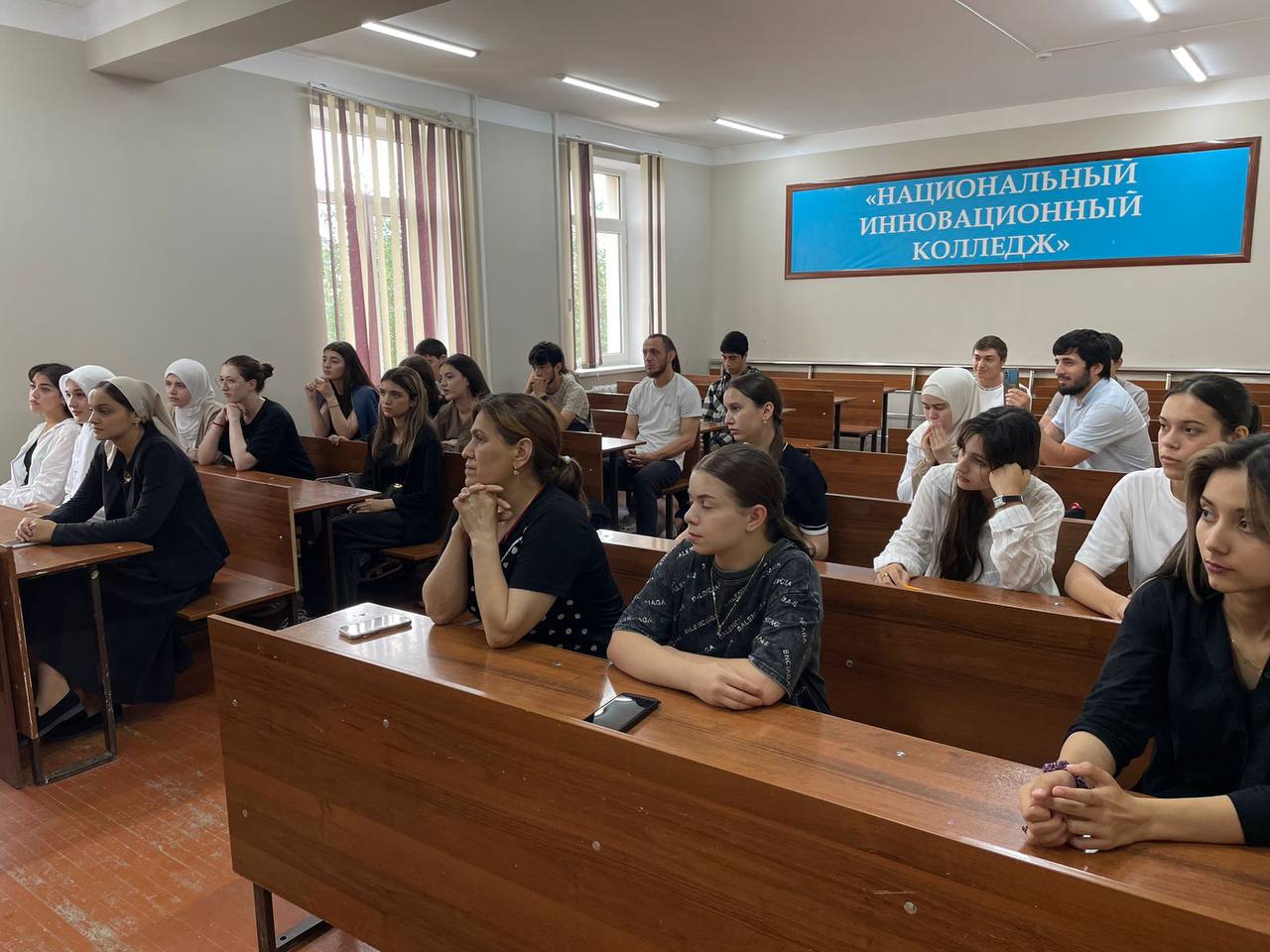 Награждение лучшего пилота по Дрон-рейсингу.