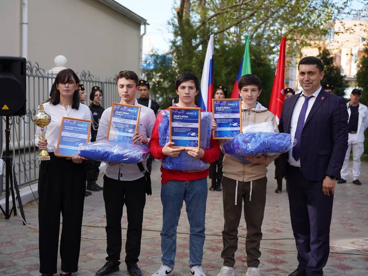 Первые Дагестана сразились за выход в финал чемпионата «Пилоты будущего»