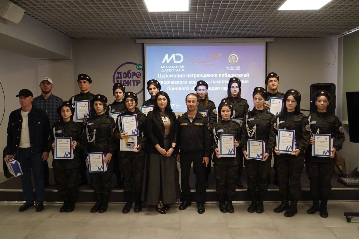 Студенты Национального инновационного колледжа стали первыми на «Посту номер 1»