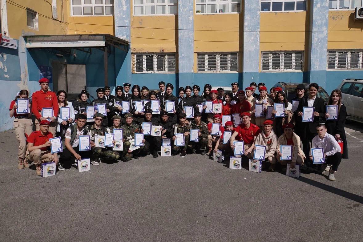 Студенты Национального инновационного колледжа стали первыми на «Посту номер 1»