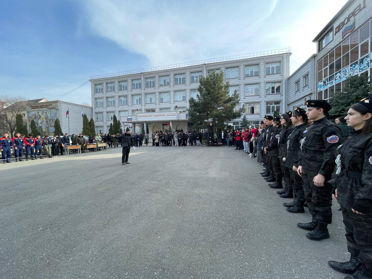 Студенты ПОАНО «НИК» отряда "Молодая Гвардия" приняли участие в квесте по начальной военной подготовке