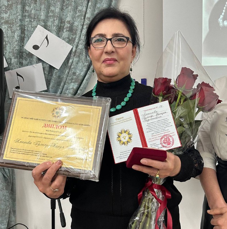 В национальном инновационном колледже прошла презентация книги Бурлият Шахмановны Эльмурзаевой   «По волнам памяти»