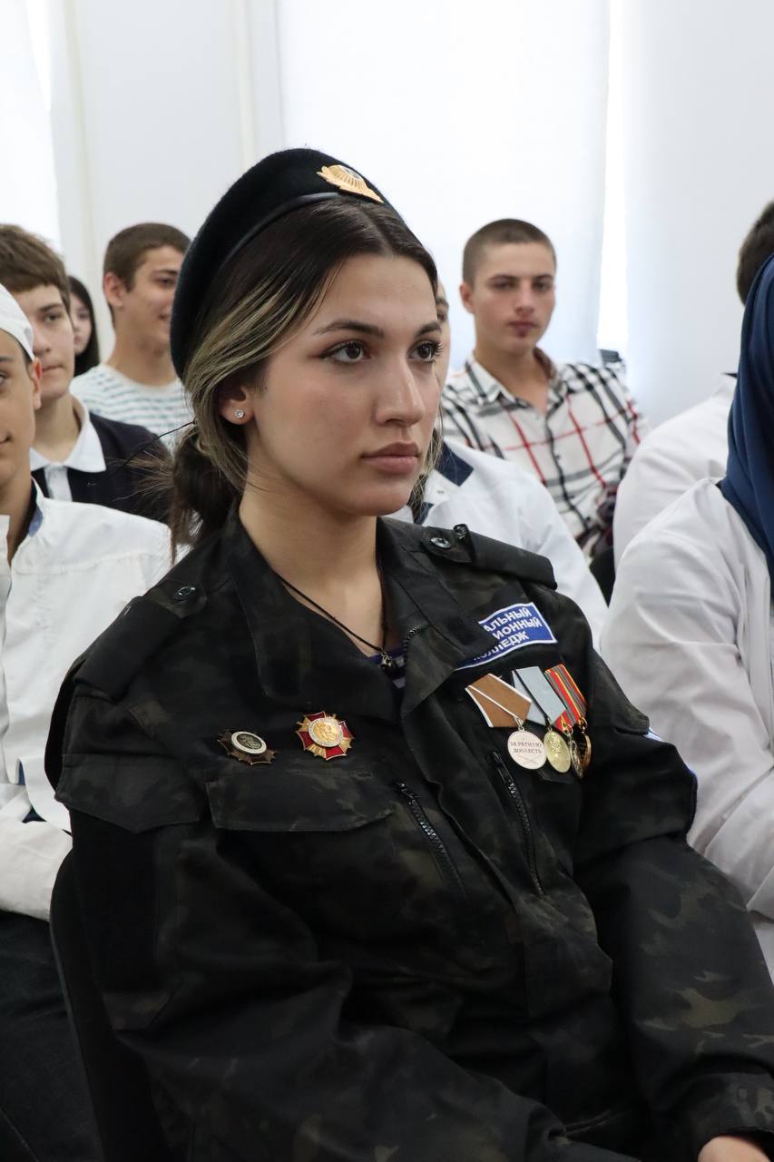 В ПОАНО «Национальный инновационный колледж» прошло мероприятие  «Защитники родины», посвящённое дню России и совместной встречи обучающихся-детей с д...