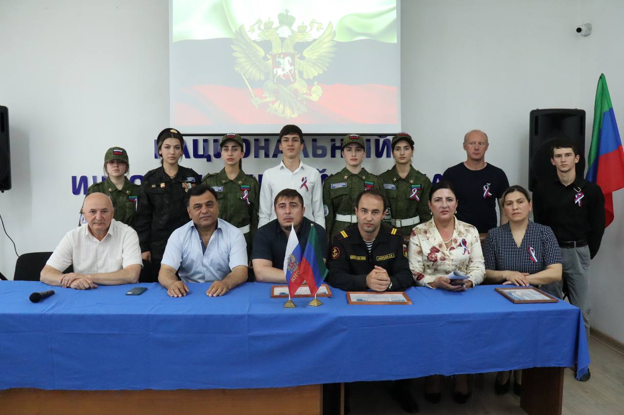 В ПОАНО «Национальный инновационный колледж» прошло мероприятие  «Защитники родины», посвящённое дню России и совместной встречи обучающихся-детей с д...