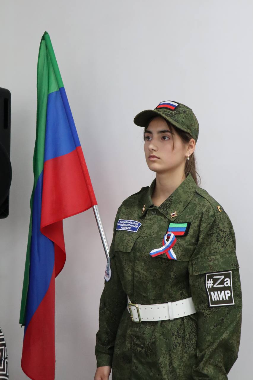 В ПОАНО «Национальный инновационный колледж» прошло мероприятие  «Защитники родины», посвящённое дню России и совместной встречи обучающихся-детей с д...